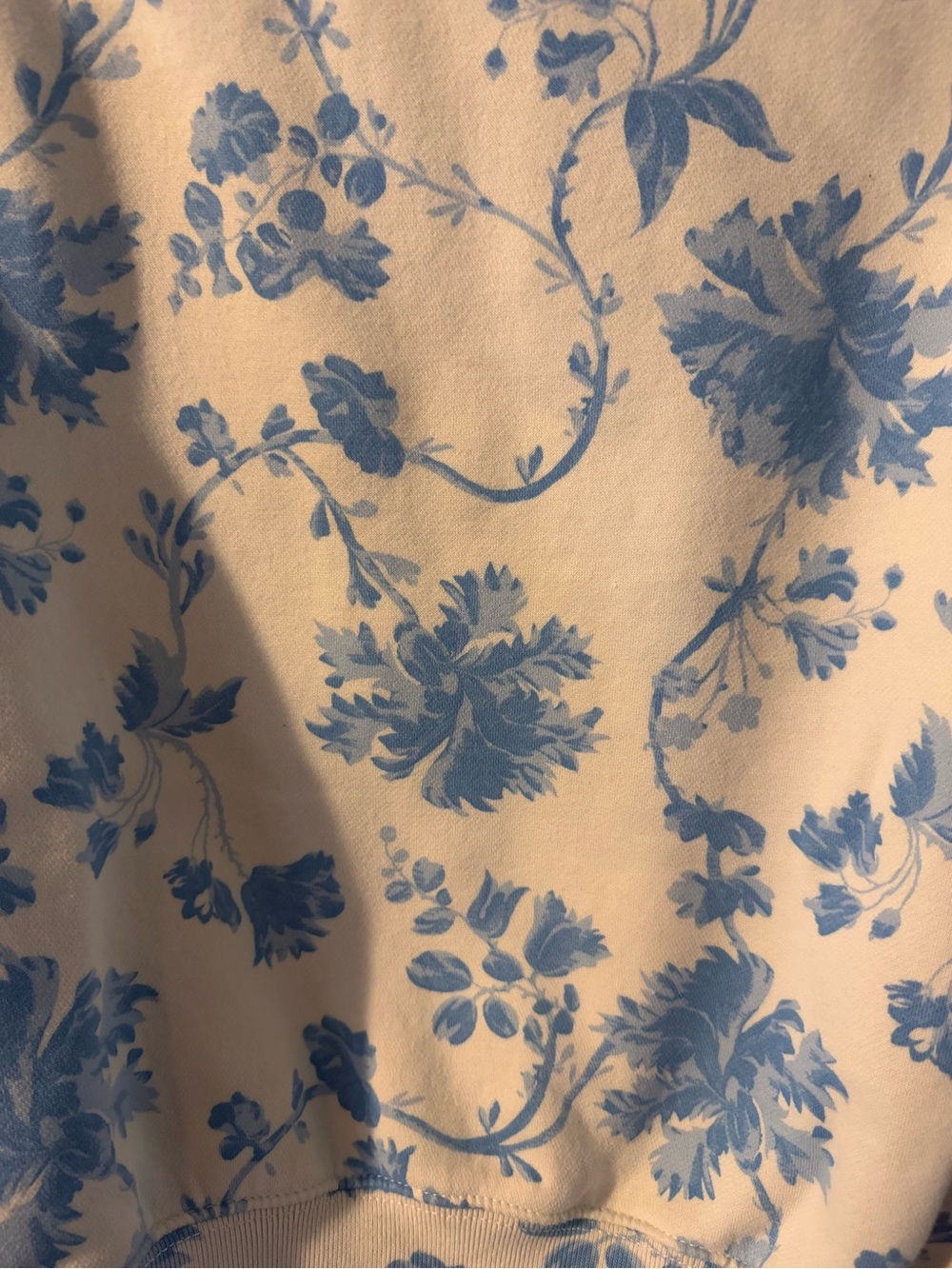 Abercrombie Sunday Slash Cream Top with Blue Floral Print - size medium - Picture 4 of 8